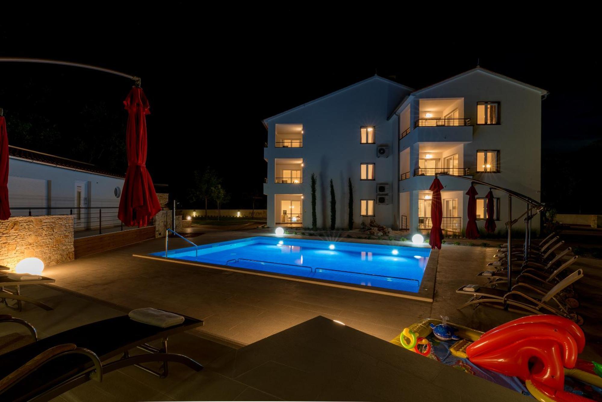 Villa Anja 2Nd Floor Перой Екстер'єр фото