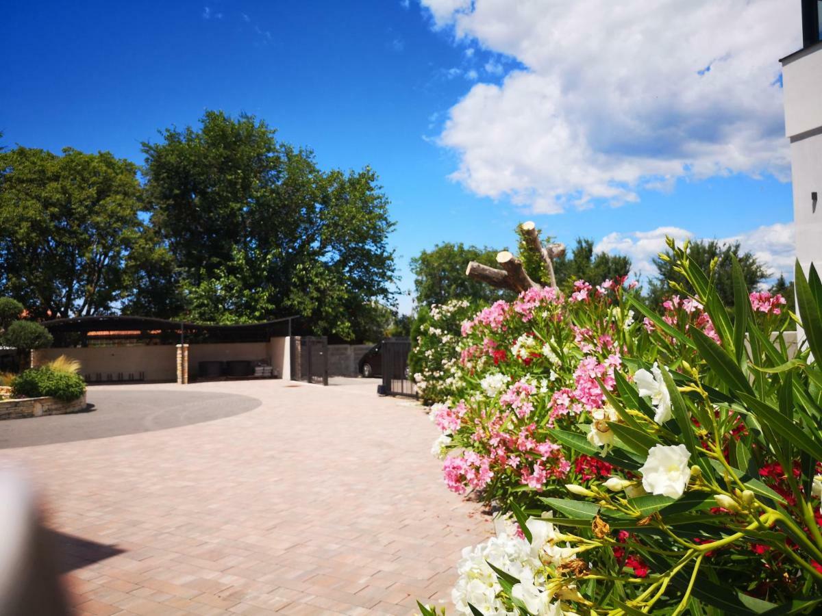 Villa Anja 2Nd Floor Перой Екстер'єр фото