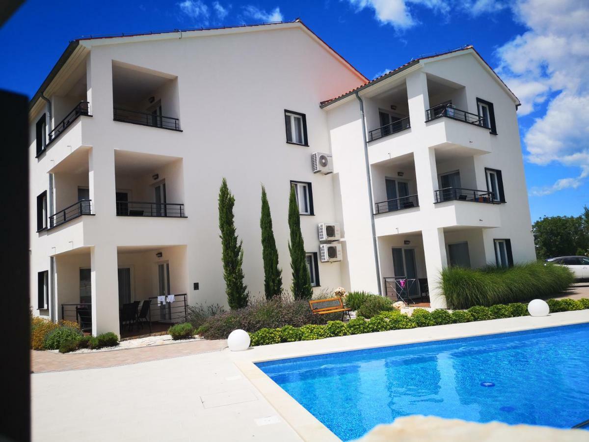 Villa Anja 2Nd Floor Перой Екстер'єр фото
