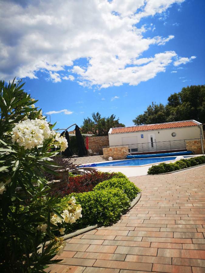 Villa Anja 2Nd Floor Перой Екстер'єр фото